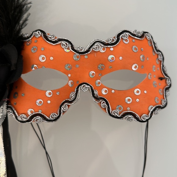 Halloween Mask - Picture 2 of 8